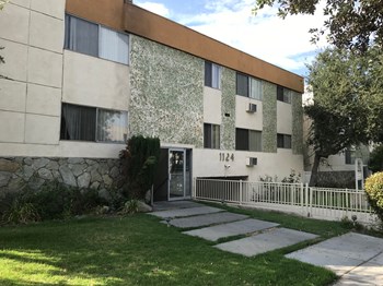 Imperial Crest Apartments exterior